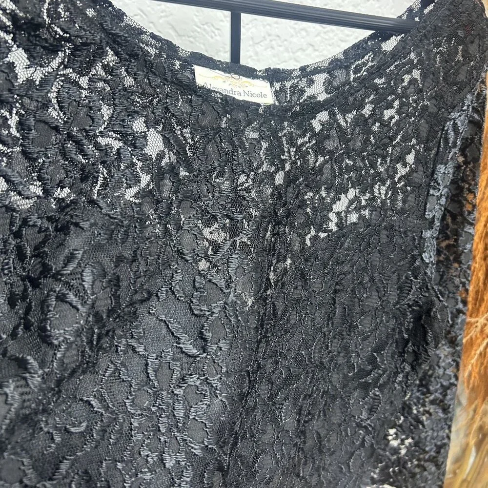 Alexandra Nicole Pull-Over Black Lace Blouse Size Medium